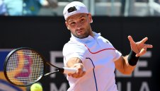 Отложиха мачовете на Томова и Гришо за утре