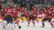 Канада стигна финала на световното по хокей