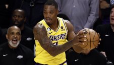Резерва на Лейкърс се нареди до Коби