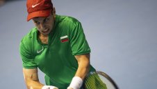 Андреев за френски съперник: Луд човек! Обижда и удря с глава + ВИДЕО