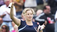 Ким Клайстерс на две стъпки от титлата в Хертогенбош