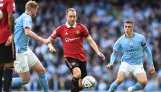 Ериксен: Играхме страхливо срещу Сити