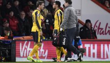 Арсенал губи халф за месец