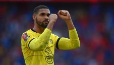 Интер пожела халф на Челси