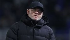 Руни скочи на играчите си след поредната загуба на Бирмингам