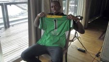 Юсаин Болт може да заиграе крикет