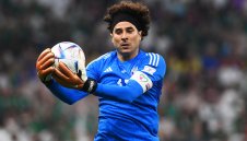 Салернитана взима легендарен вратар