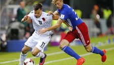 Мъри краде под носа на Левски албанска звезда