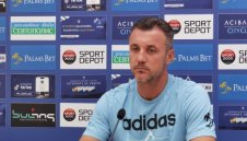 Левски бие, Генчев - недоволен 