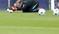 Тер Стеген е по-добър дрибльор от Азар и Депай + ВИДЕО