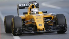 Магнусен минава прегледи преди Монца + ВИДЕО