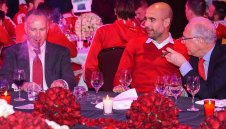 Румениге предлага грандиозно поклонение пред Кайзера в Мюнхен