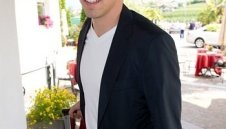 Оливер Кан се съмнява в капитанските качества на Лам