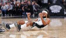 Сан Антонио съсипа Мемфис с убийствена стрелба