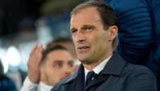 В Англия: Алегри идва на "Стамфорд Бридж"