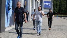 Левски чисти задълженията си, за да привлече нови играчи