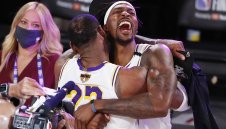 Жени съдят звезда от НБА заради огромния му... питон! + ВИДЕО