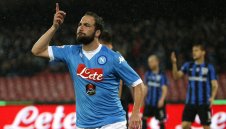 Бомба! Юве се договори с Игуаин, Наполи отрича