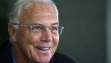 ФИФА резна Франц Бекенбауер със 7000 франка