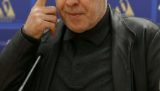 Глобиха шефа на Левски заради "абсолютен негодник"