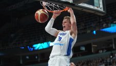 С точна стрелба отдалеч финландците сътвориха история на Евробаскет