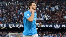 Наполи ще „върже“ Кварадона пред погледа на Барса