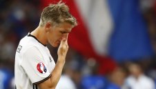 Юнайтед подарява Швайни на Шалке?