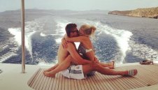 "Жребчетата" застанаха зад "порно актьора" Крамер