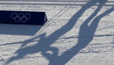 Проблем в Пекин: Ураганен вятър отложи спускането на Олимпиадата