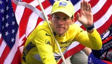 Допинг чудовището Ланс Армстронг се пуска на "Тур дьо Франс"
