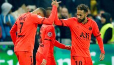 Мбапе с два гола, Неймар пропусна дузпа