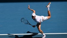 Изненада! Шаповалов преби Зверев и излиза срещу Надал