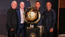 Феномена, Гулит и Капело позират до Стоичков в Ню Йорк