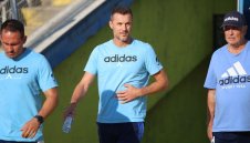 Сериозни главоболия за Левски и Генчев