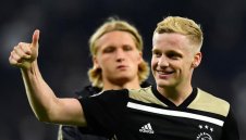 "Дейли Стар": Реал ще надцака Юнайтед за подписа на Дони ван де Бек