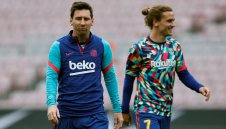 Гризман е спасението на Барса за Меси?