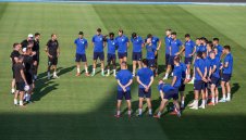 Осиек надъха звездите си за ЦСКА със завишени заплати 