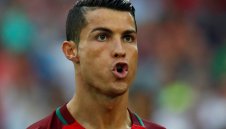 БИСЕРИ: Роналдо не стои пред огледалото преди мач