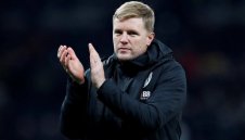 Фенът на Лийдс, нападнал мениджъра на Нюкасъл, влиза зад решетките