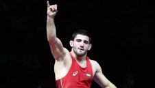 Айк падна, но има шанс за бронза