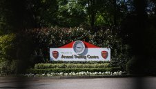Шефска оставка разтресе Арсенал 