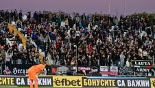 Нова простотия: Фенове на Локо Пловдив са пребили момче с фланелка на Ботев