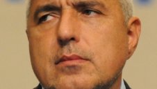 Бойко Борисов търси пари за Нефтохимик
