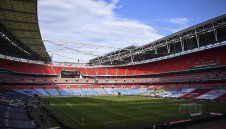 Добри новини за футбола в Англия: Пускат фенове още на 18-и април