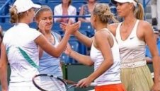 Шарапова отново отложи завръщането си на корта