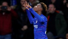 Байерн предложи 20 млн. паунда на Челси за младока Хъдсън-Одой