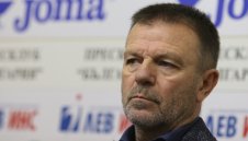 Стойчо Младенов реши проблемите си с граничните власти в Казахстан