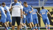 Митов: Неприятно е да играеш като на театър