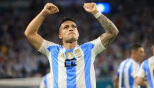 Съпругата на Лаутаро стана спасител на плажа + СНИМКИ