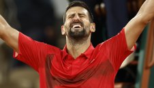 Джокович победил не само Зверев, но и вятъра